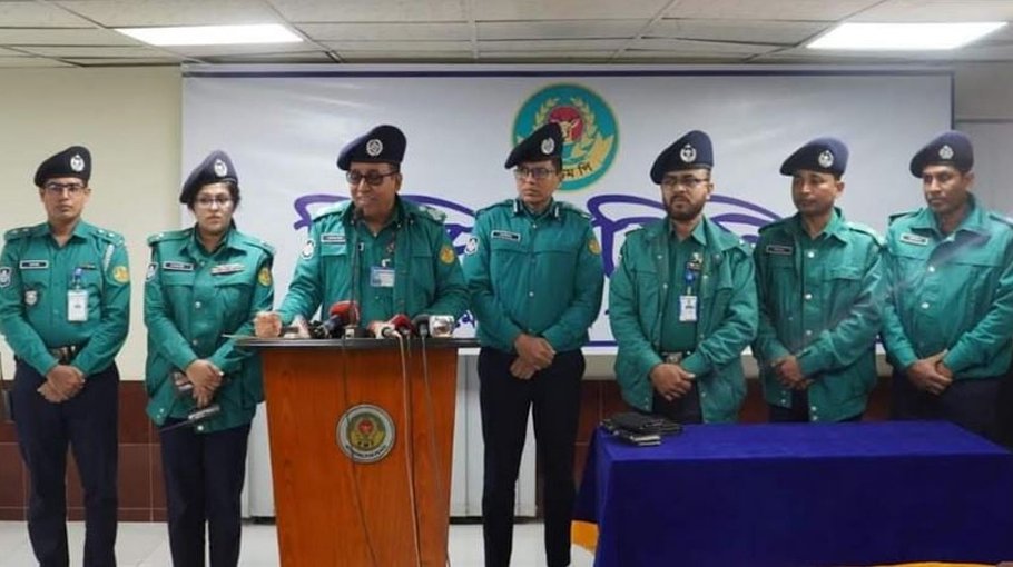 8 criminals held for killing youth
