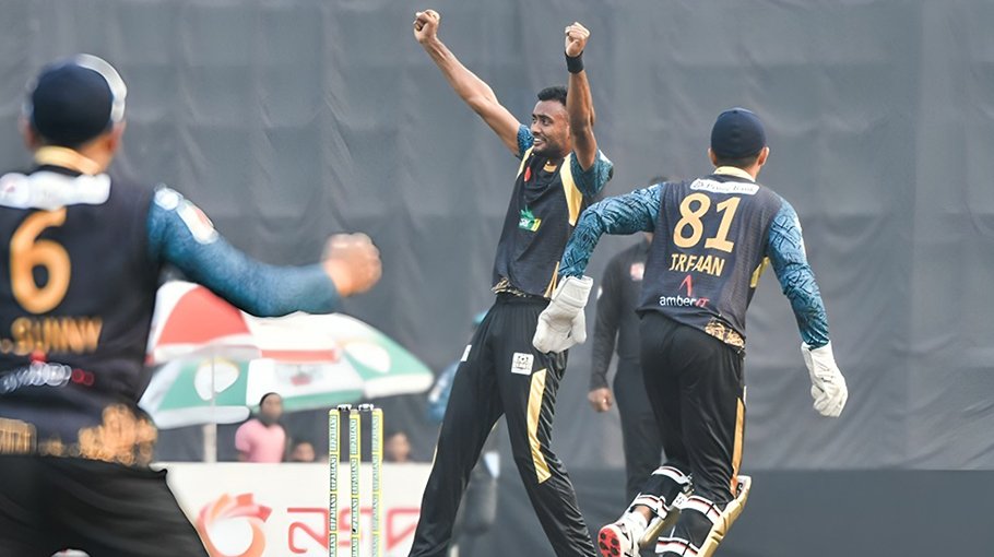 Shoriful shines as Dhaka sink Comilla
