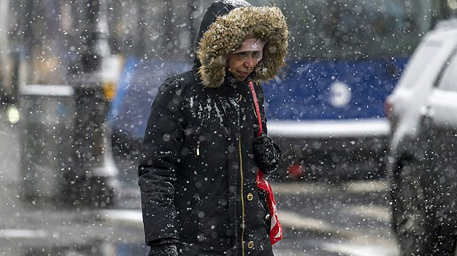 Fierce winter weather  slams US, dozens dead