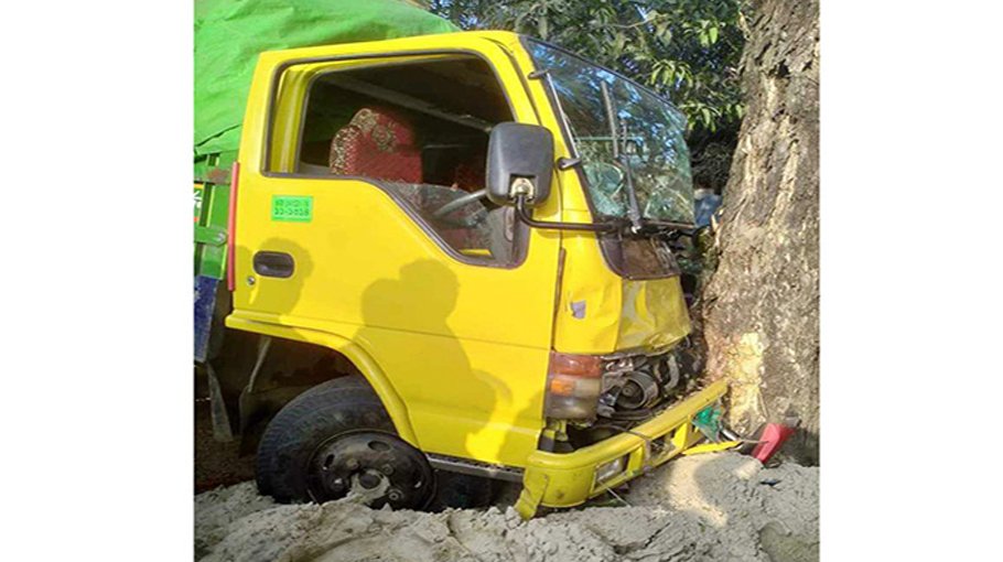 3 motorcyclists killed as truck hit bike in Ctg