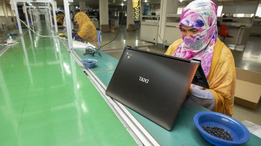 Doel laptop production collapses