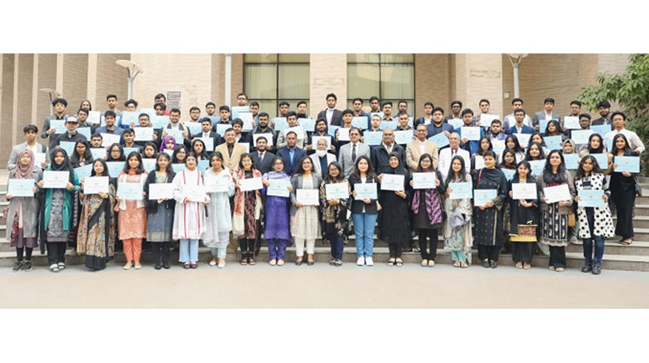 NSU honours scholars in spring 2024 award ceremony