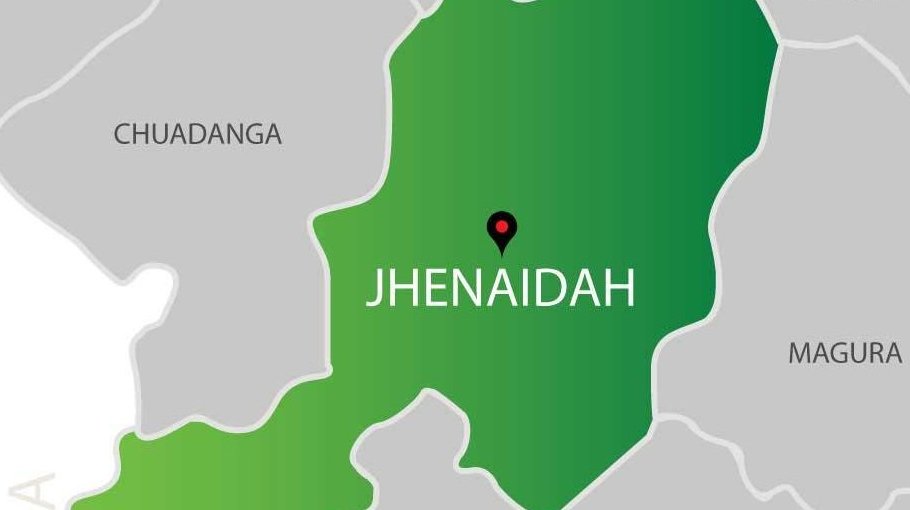 One held for stabbing elderly van peddler 