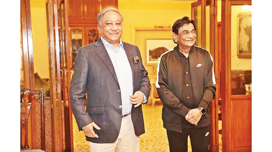 Papon makes courtesy call on Salahuddin