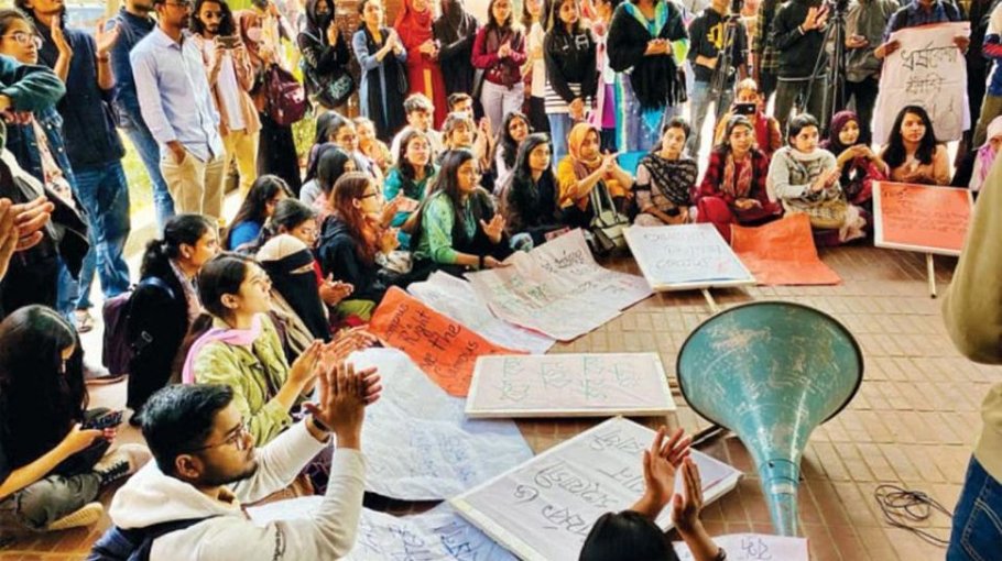 Protest on demanding punishment to   perpetrators