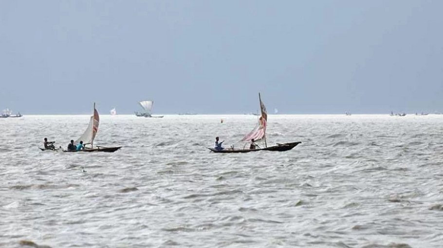 58 fishermen fined   in Bhola