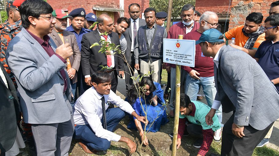 Cleanliness drive starts at Mymensingh Rly station