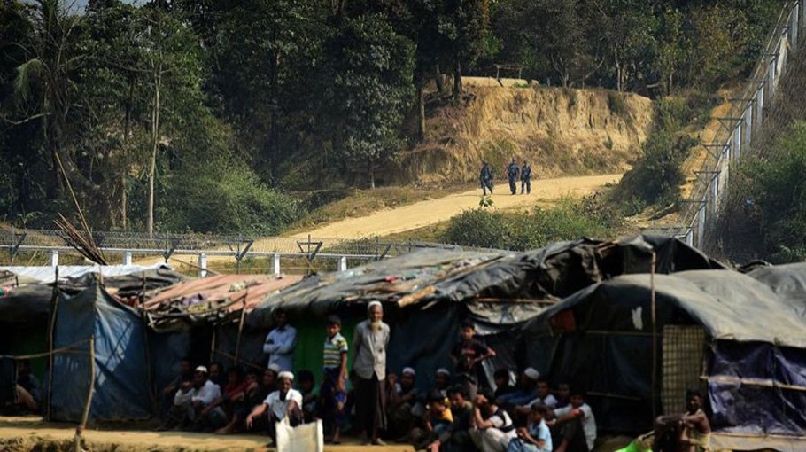 Panic on Bangladesh-Myanmar border as explosions continue