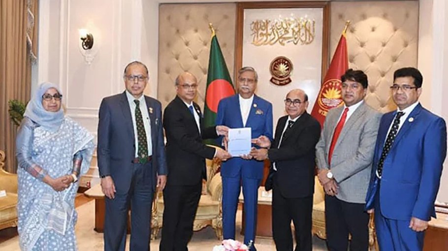 President asks for enhanced UGC role for research