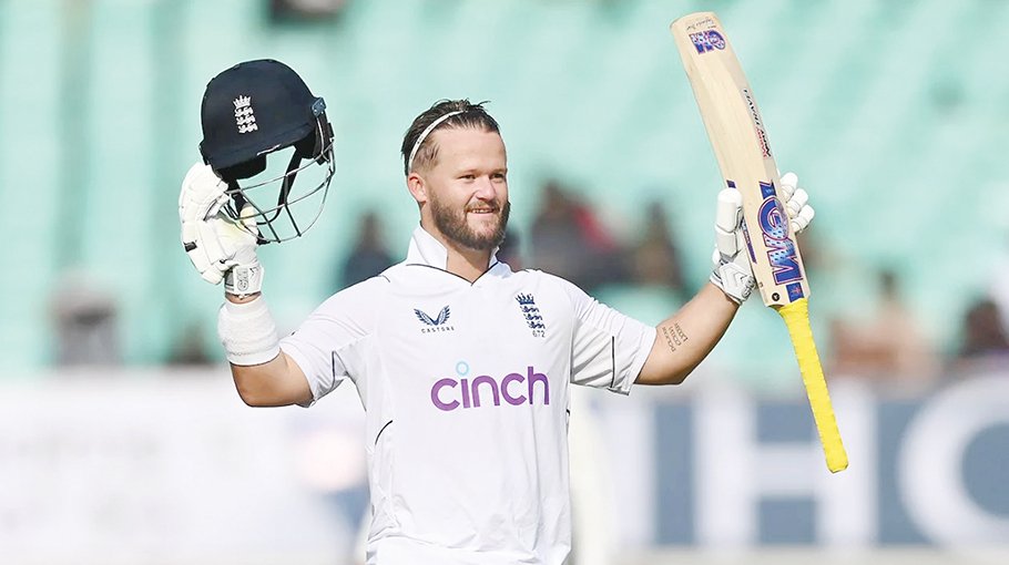 Duckett’s rapid century denies India dominance 