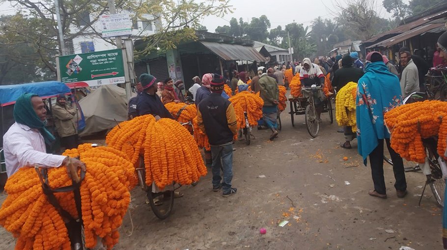 Jhenaidah flower growers   count heavy losses every day