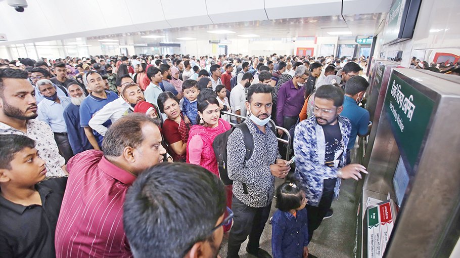 Technical glitch disrupts Metro  services