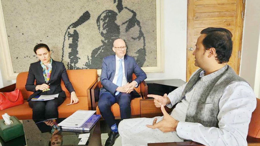 EU eager to develop   education in Bangladesh