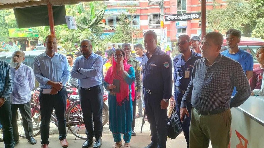 Three illegal clinics sealed off in Satkhira 