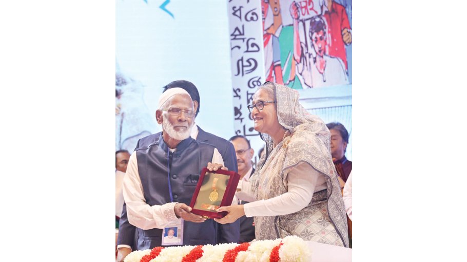 Move ahead with head high: PM