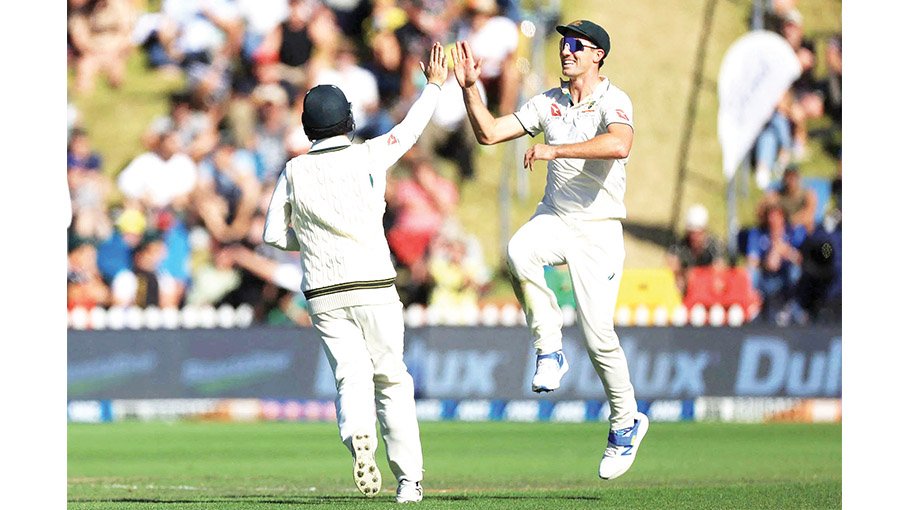Australia take charge in Wellington