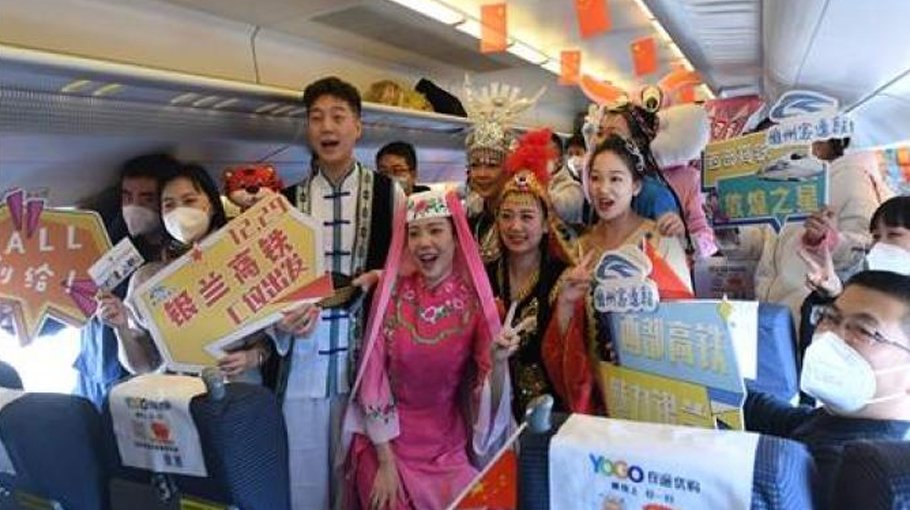 China  performance market boosts tourism, consumption