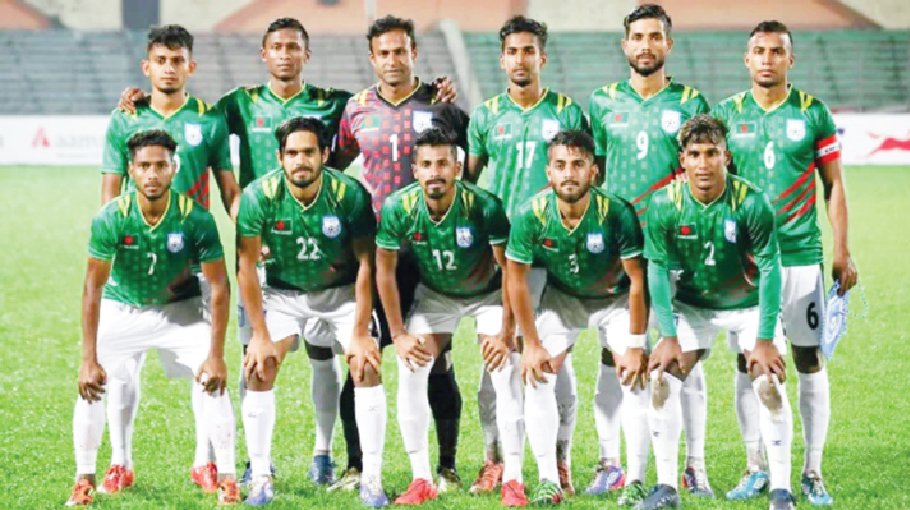 Booters leave for KSA