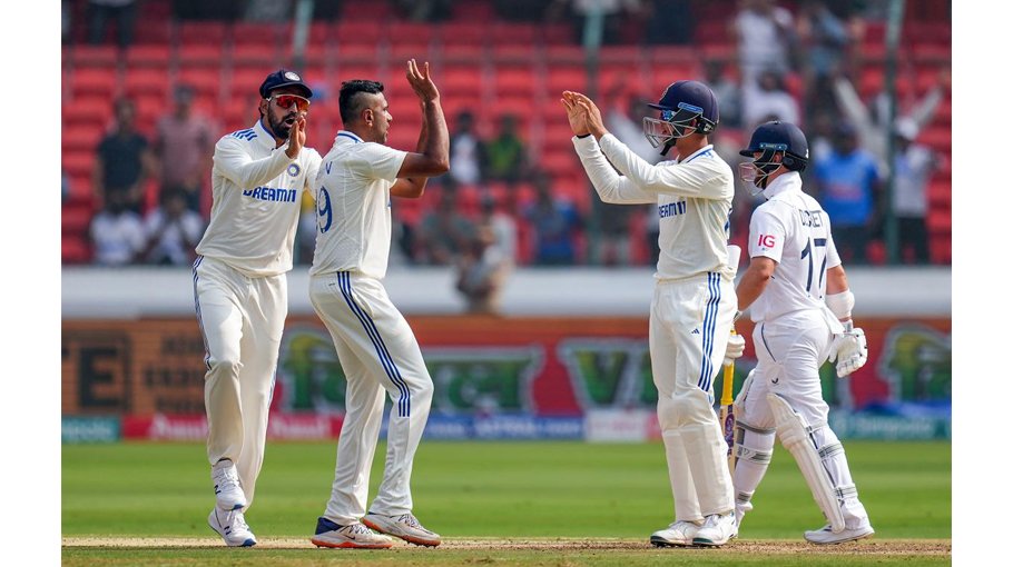India enjoy opening day honours against England