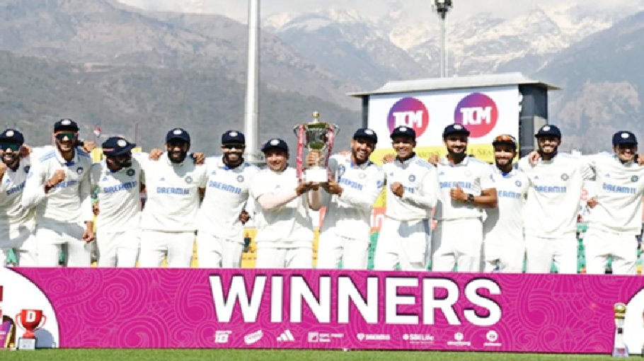 India crush England 