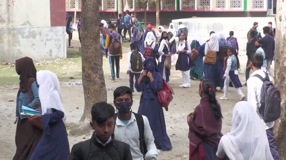 Schools to remain open in Ramadan
