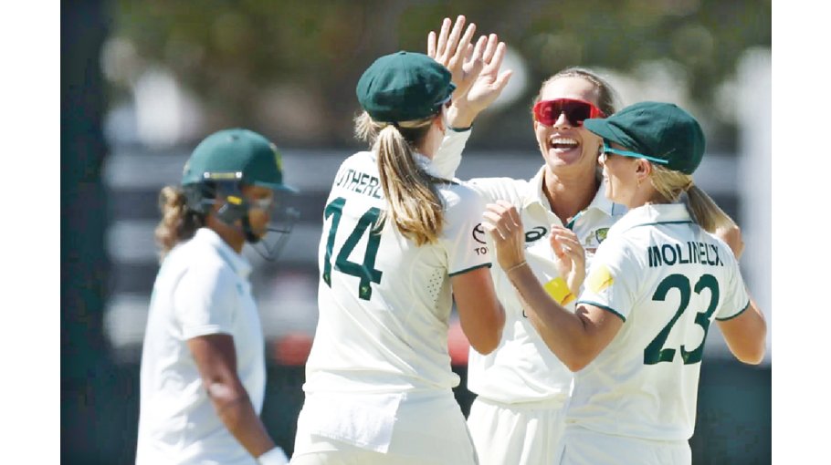 Aussie women’s team arrives today 