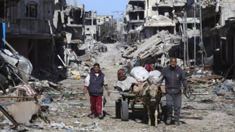Gaza truce efforts revived as first   sea aid unloaded