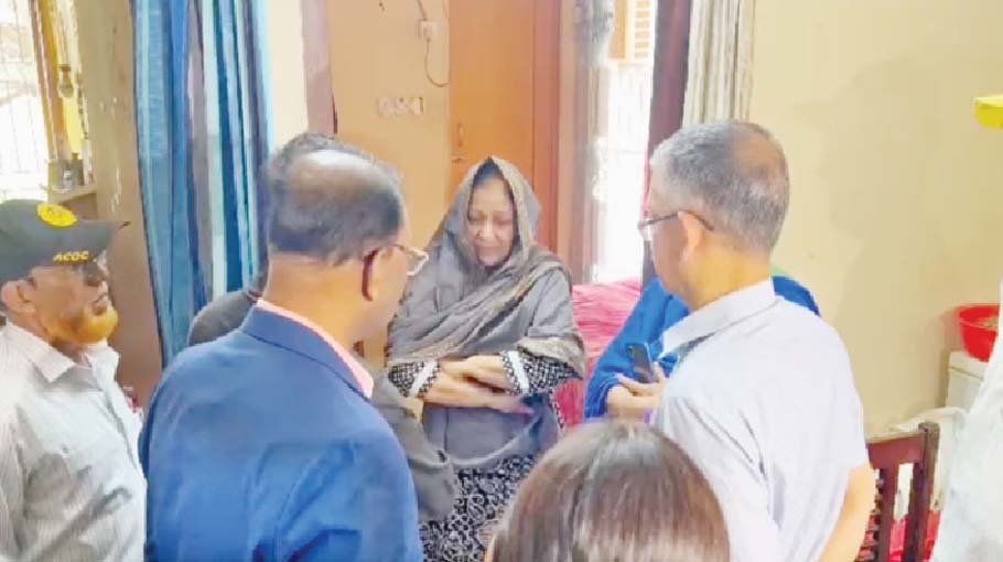 Probe team visits victim’s Cumilla residence, talks to mother