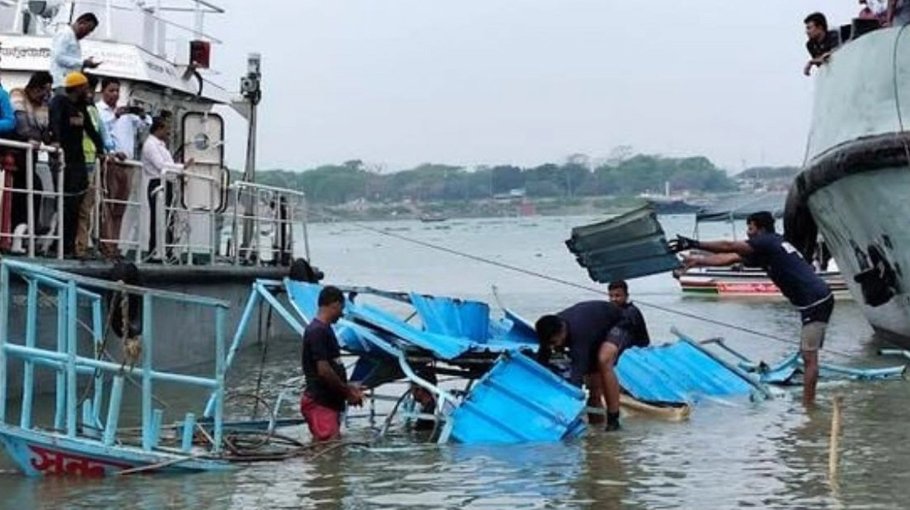 Trawler capsize in Meghna: death  toll climbs to 9