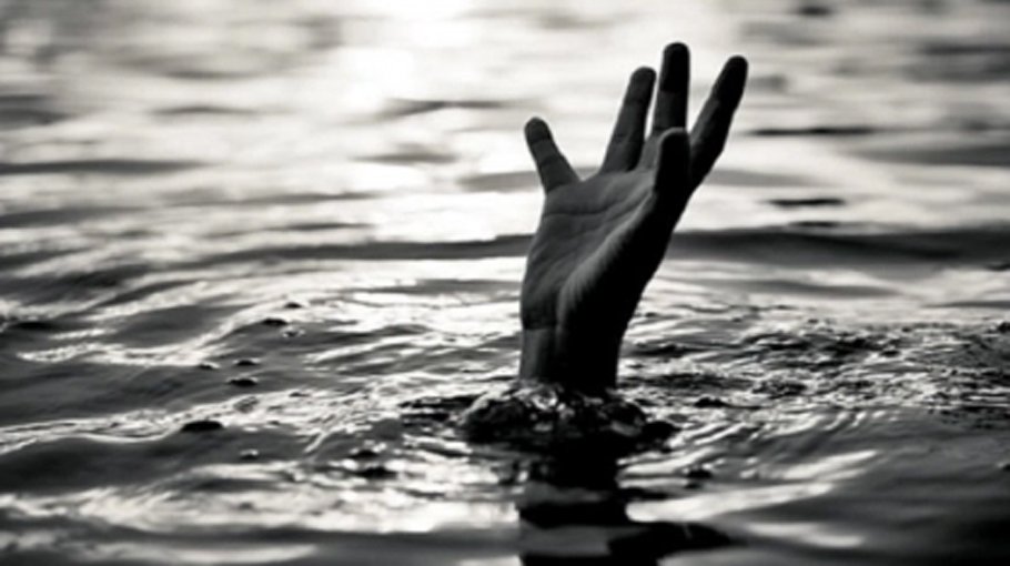 Madrasah student drowns in   Meghna river