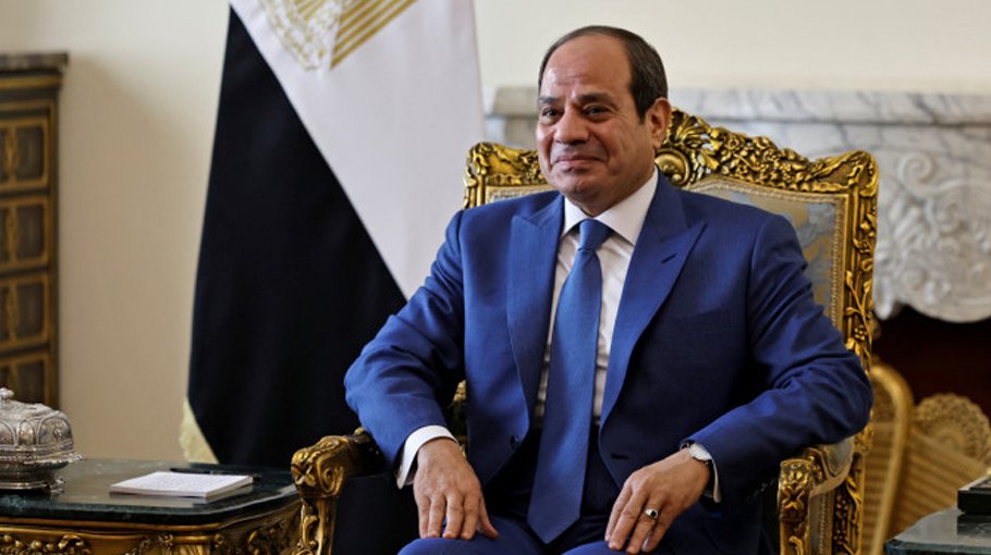 Egypt’s president sworn in for a third 6-year   term after running   virtually unopposed