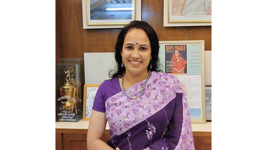 CoU assistant   proctor resigns