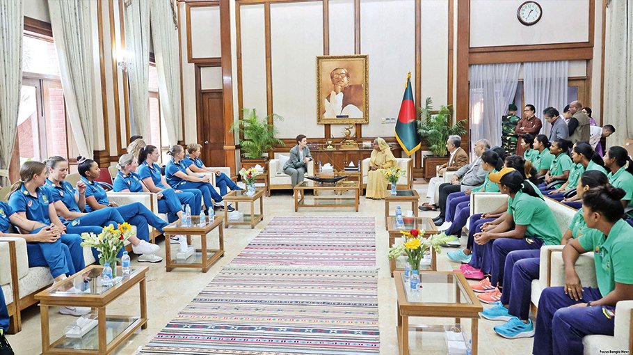 Bangladesh, Australia women’s cricket teams  call on PM