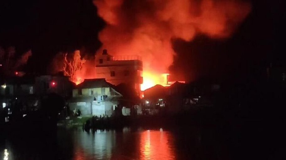 Fish landing station catches  fire in Kalapara