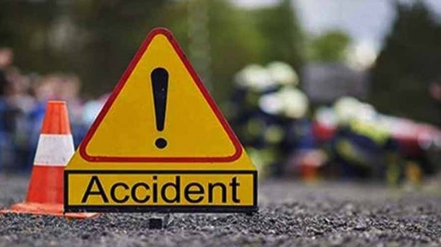 Lawyer killed in Jamalpur road crash