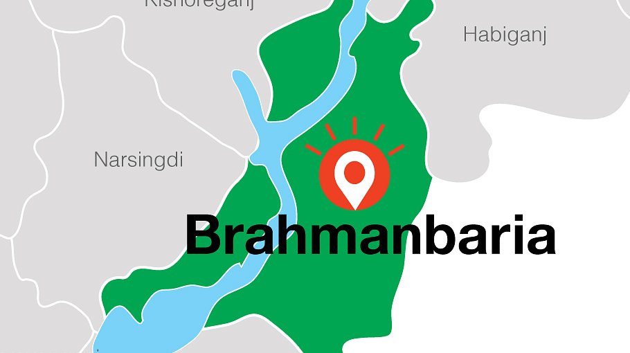 20 injured in   B’ baria clashes