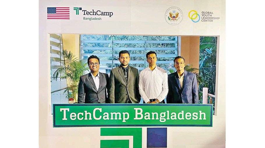 US Embassy gives award to four CoU students