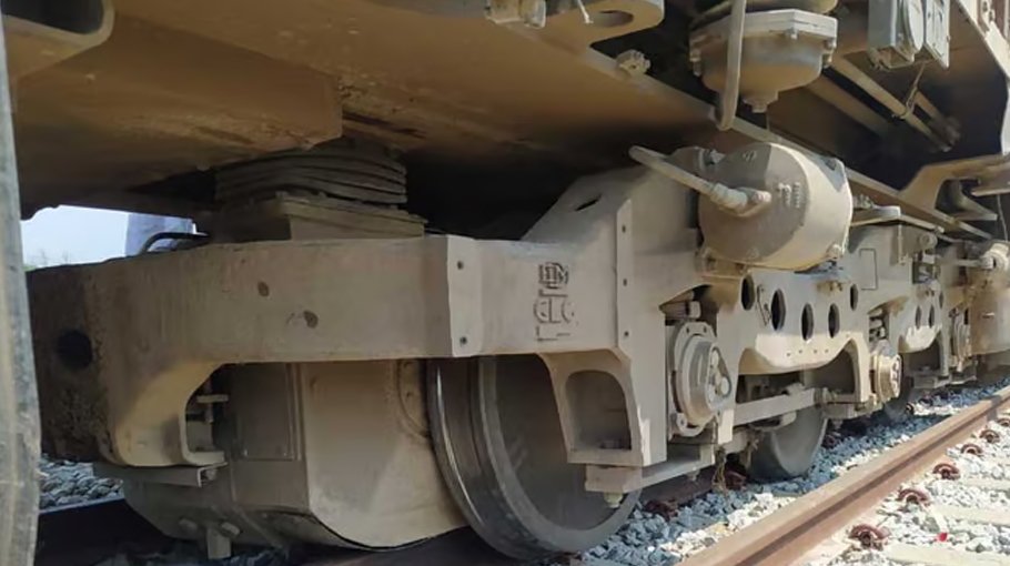 Train derails in Cox’s Bazar