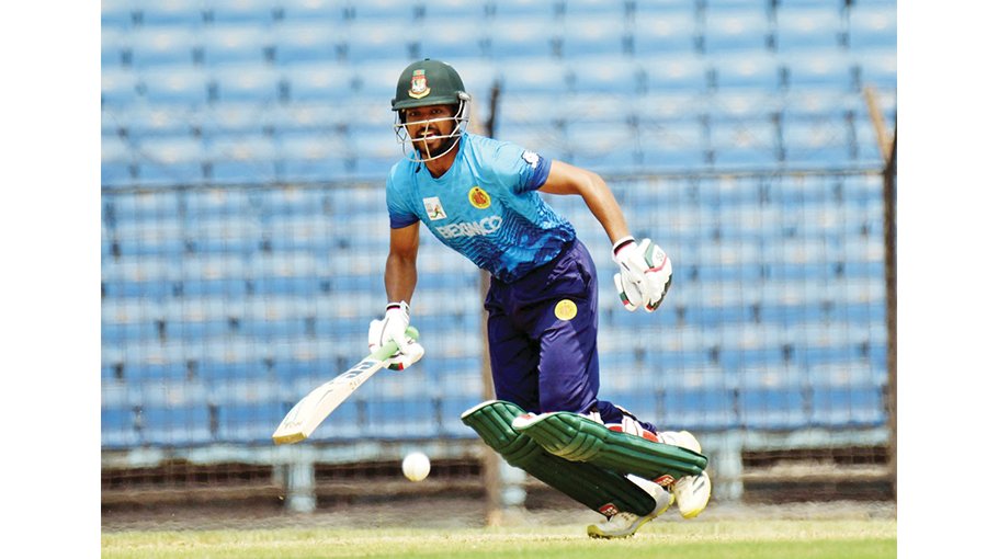 Abahani crush Gazi Group 