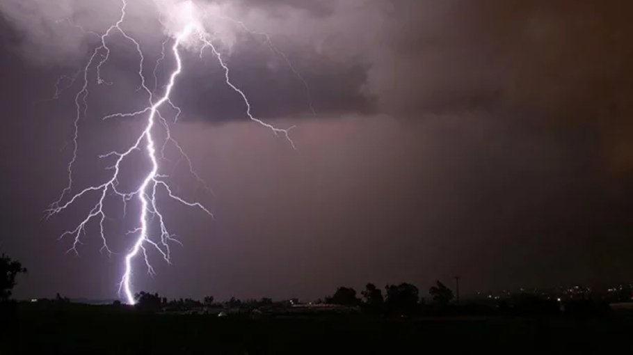 Lightning kills 2   in Cox’s Bazar