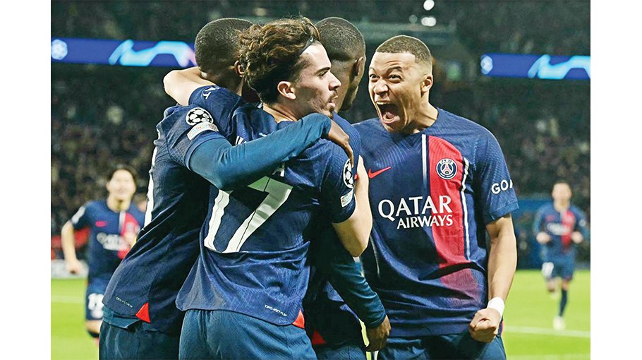 PSG bid to overturn first-leg deficit 