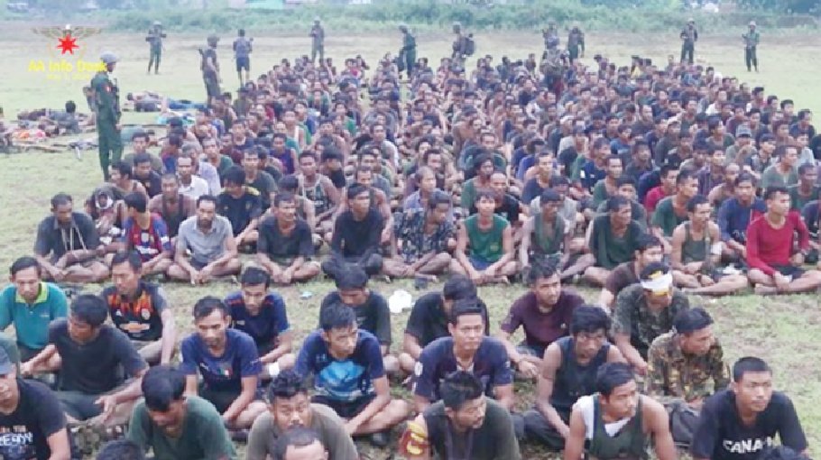 Hundreds of Myanmar junta troops surrender to AA in Rakhine 