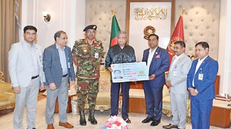 President gets new NID card inscribed with ‘valiant  freedom fighter’