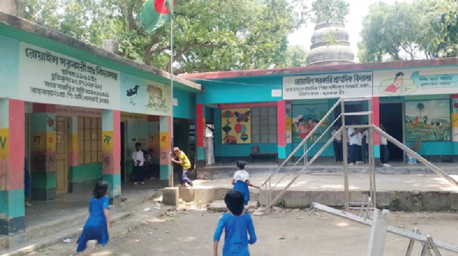 Guard in sole charge of a Dhamrai pry school!