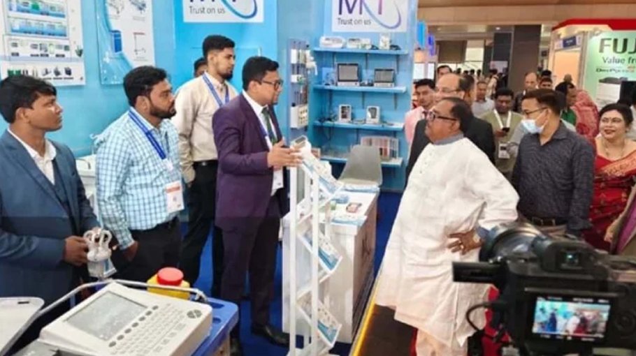 Sadhan urges consumers to  stop eating polished rice 