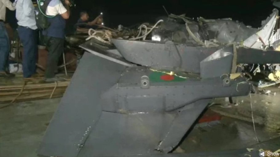Navy recovers BAF training fighter jet crashed in Ctg