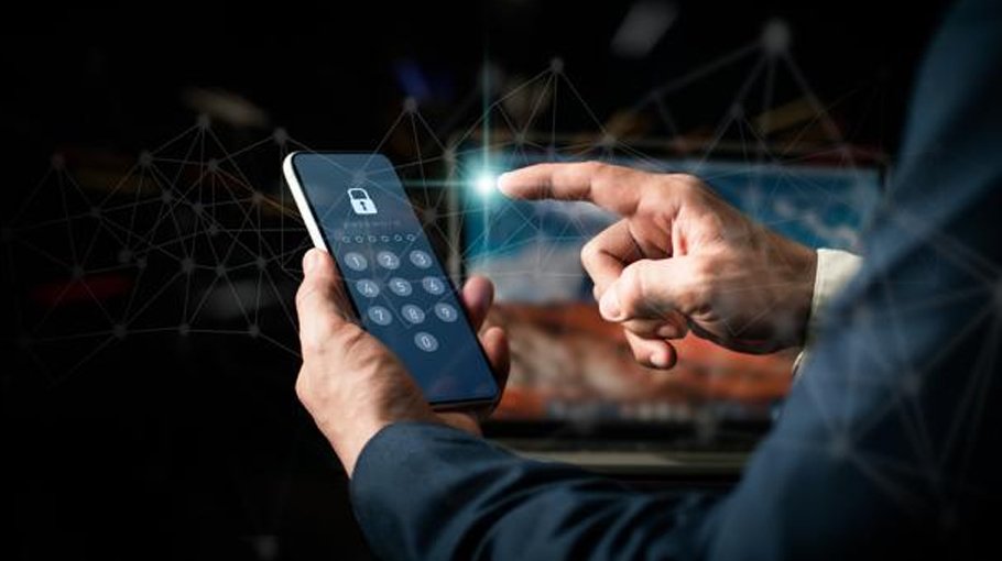 Lost, stolen mobile phones pose  security risk