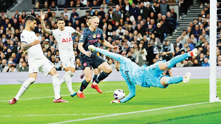 Haaland brace puts Man City on brink of PL history