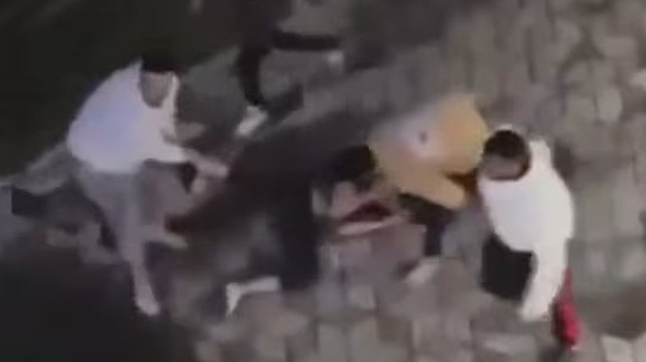 Bangladeshi students want to return home, 140 Pakistanis flee