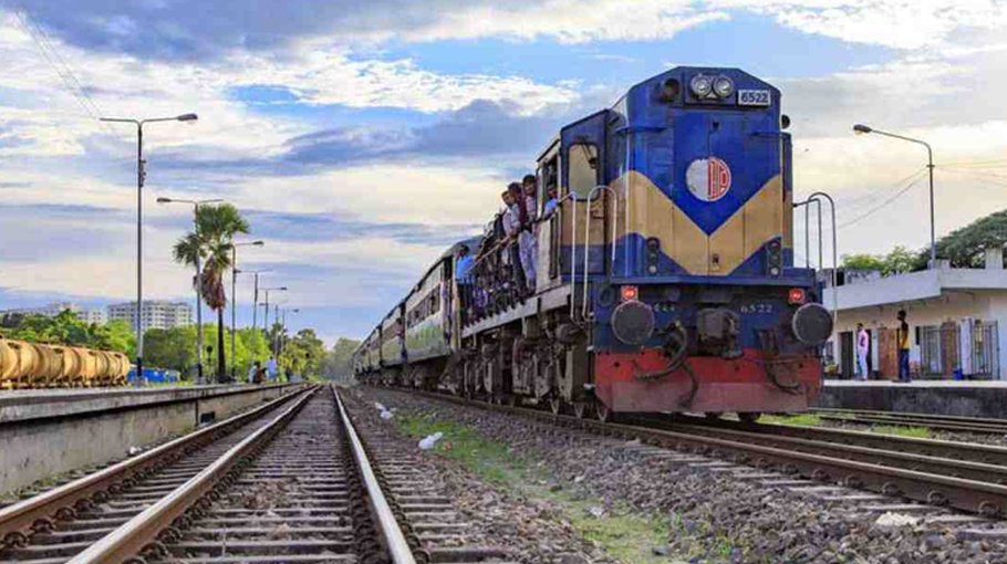 Bangladesh inks deal  with Indian co for  200 rail carriages